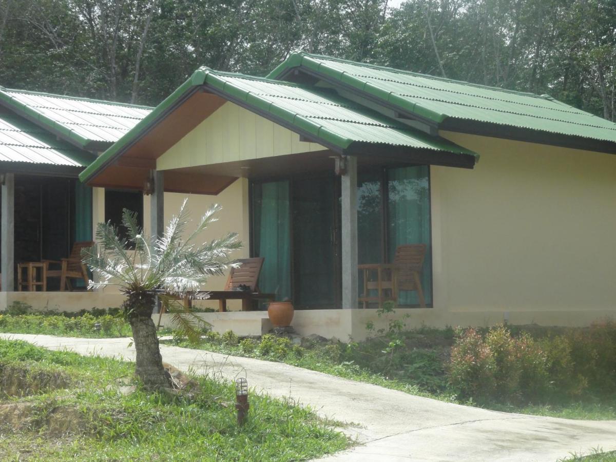 Rinna Resort Ko Mook Exterior foto